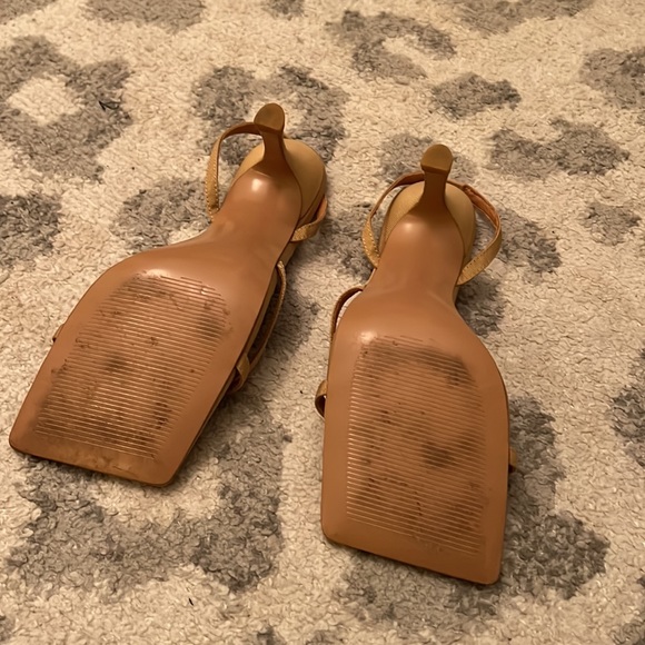 WORN TWICE! Tan sling back, great heel height - Picture 2 of 4